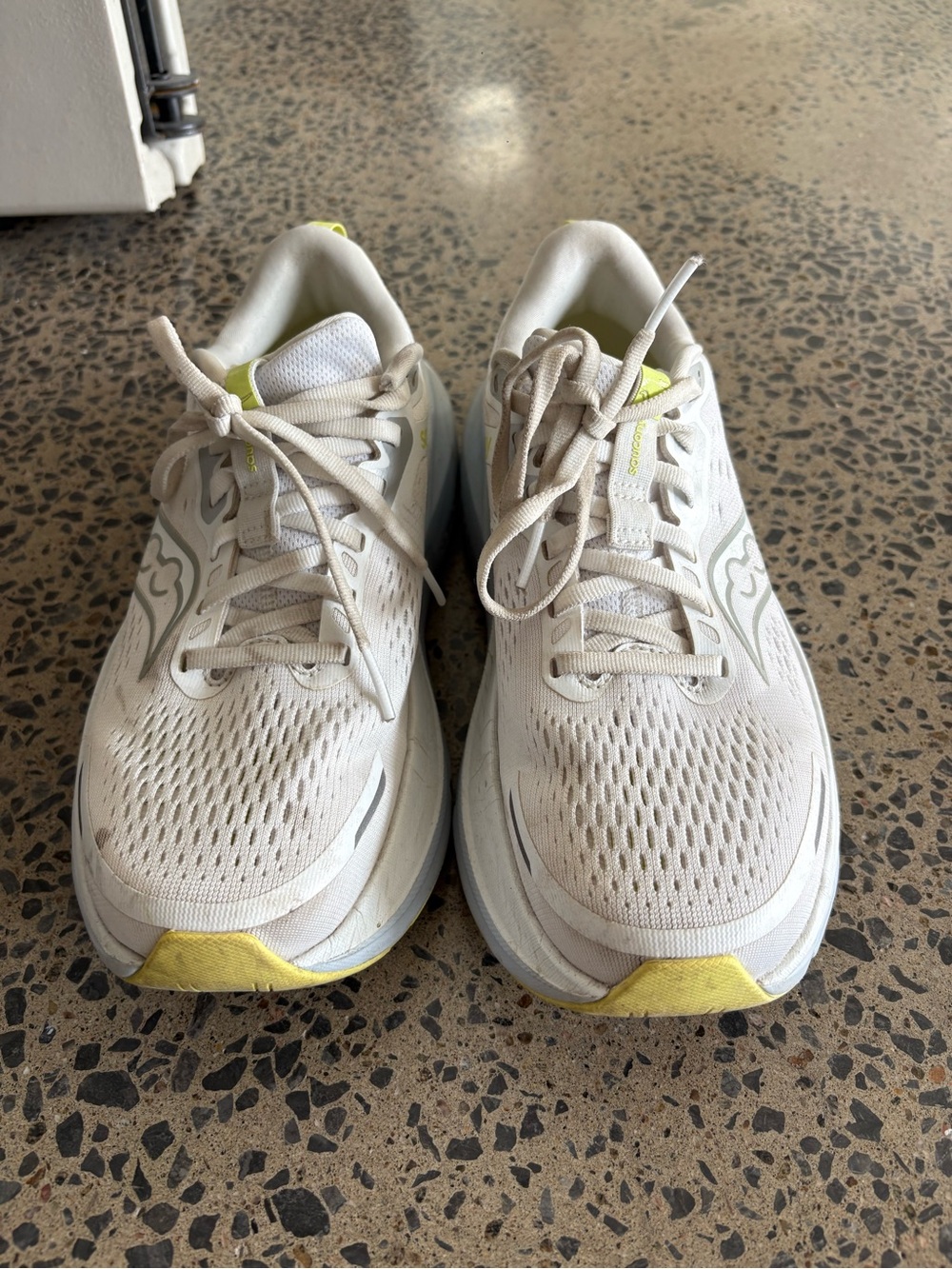 Saucony White and Light Yellow Women's Running Shoes Guide 18